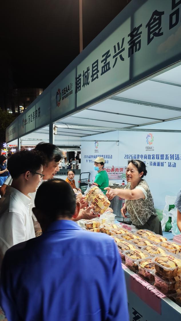 闲不住的“海溪巫书记”