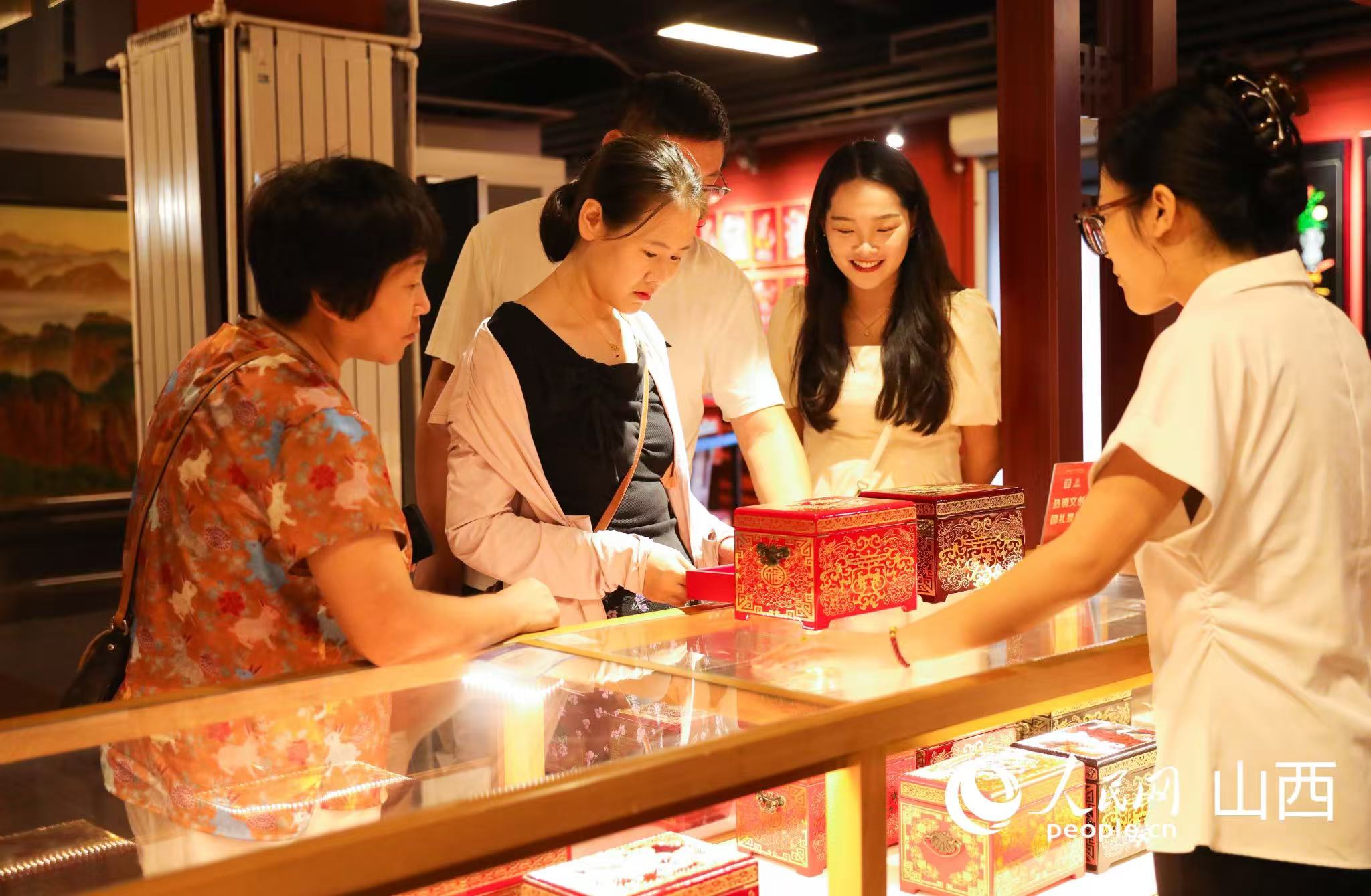 行进中国|六十六道工序里的非遗新传承