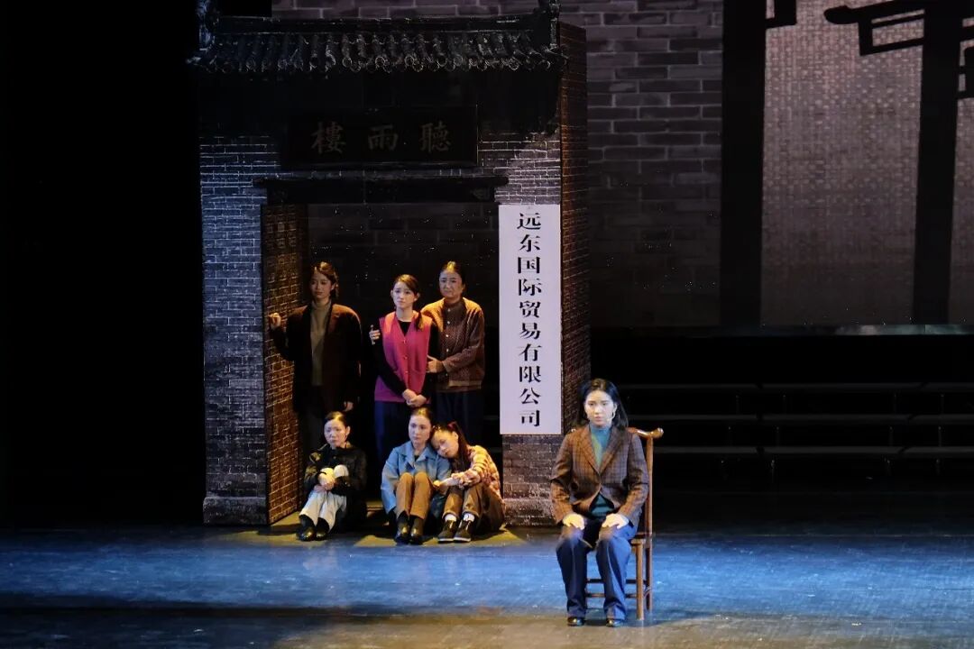 第十三届中国高等戏剧教育联盟交流活动暨第七届大学生戏剧展演活动在新疆艺术学院举行