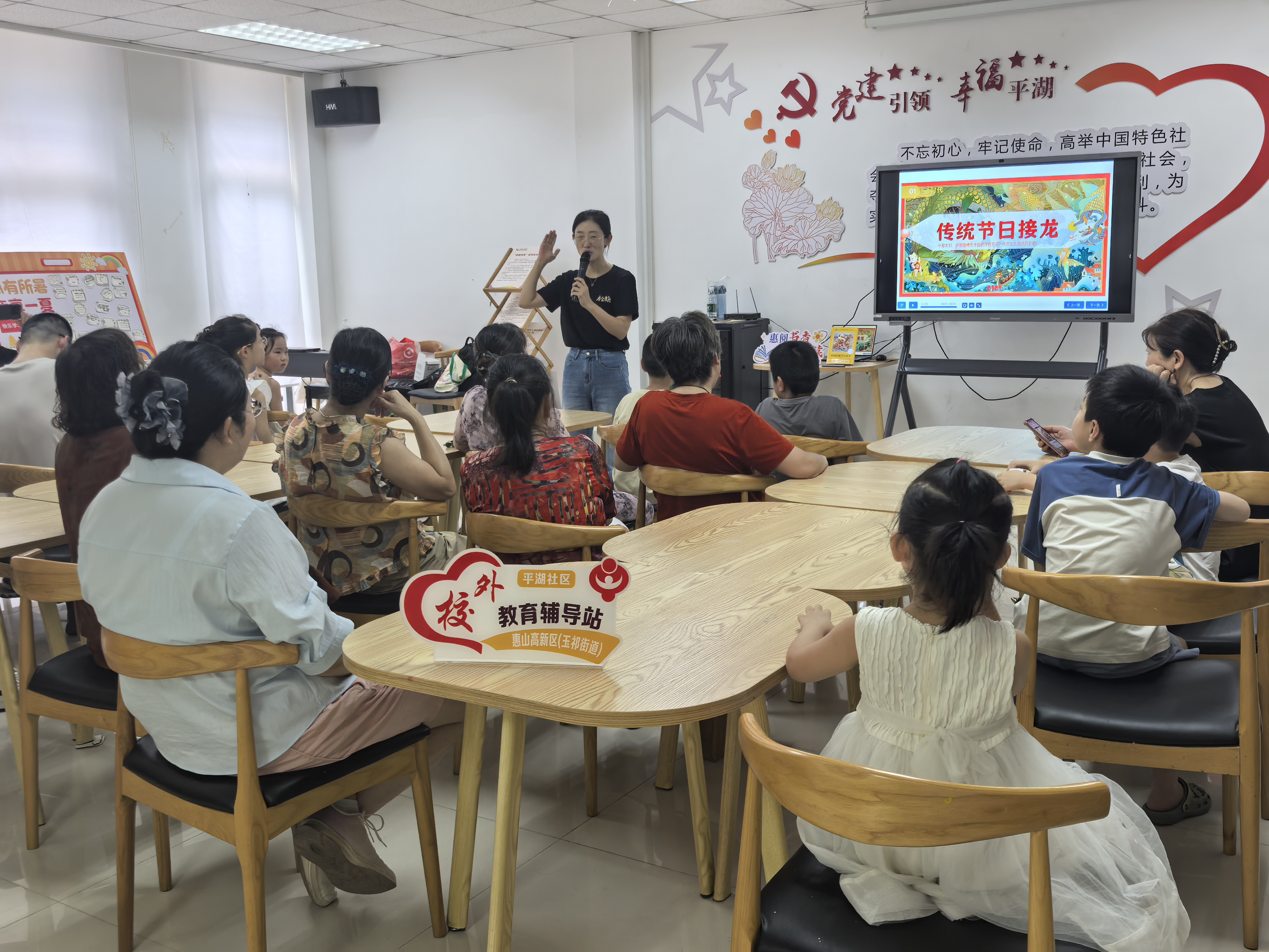 无锡玉祁：全民阅读进社区 全“龄”覆盖品书香