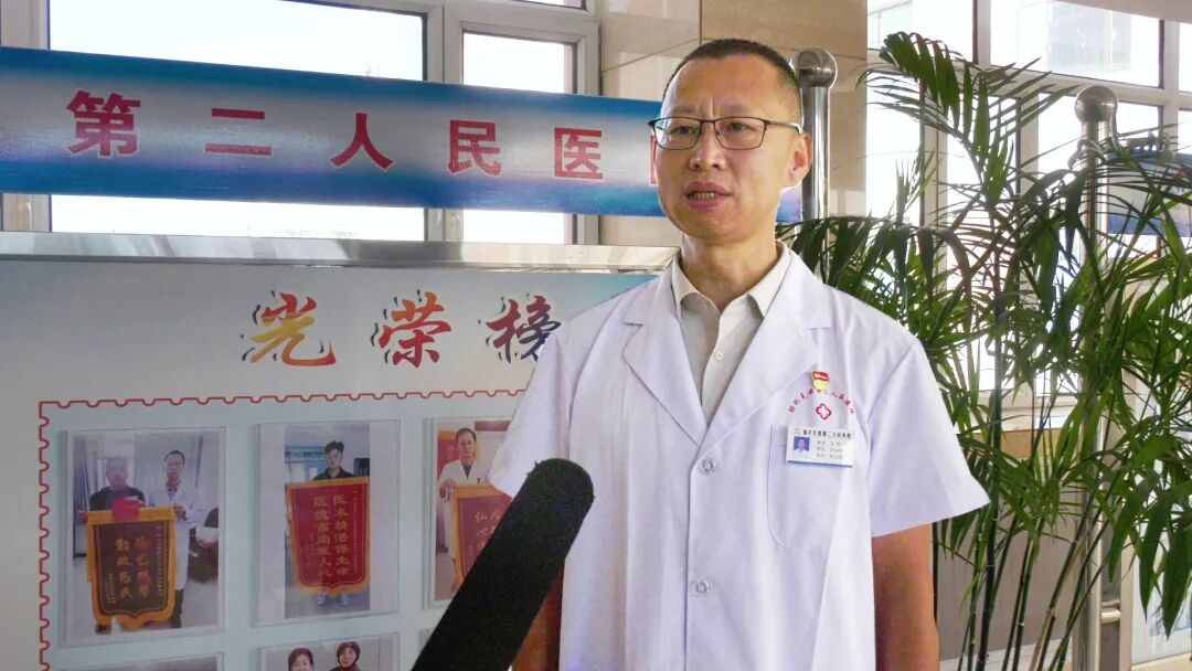 强队伍 转作风 优服务 | 鄂托克旗卫健系统:党旗引领“医”路安康 服务群众更有温度