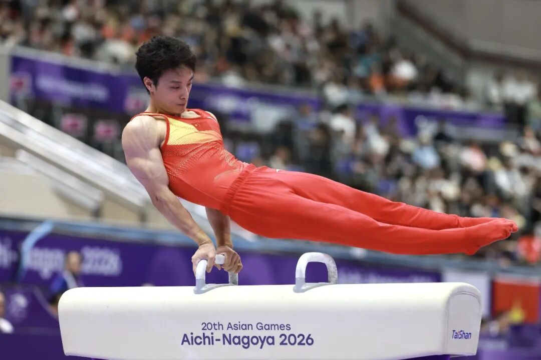 中国体操男团斩获亚运第13冠!广西名将兰星宇助力男团夺金 图片