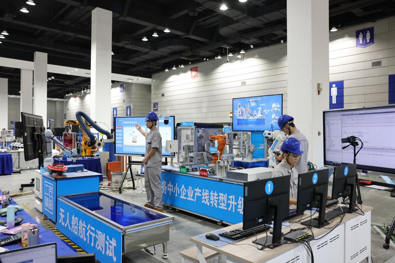 世界职业院校技能大赛智能装备应用赛道在无锡举办