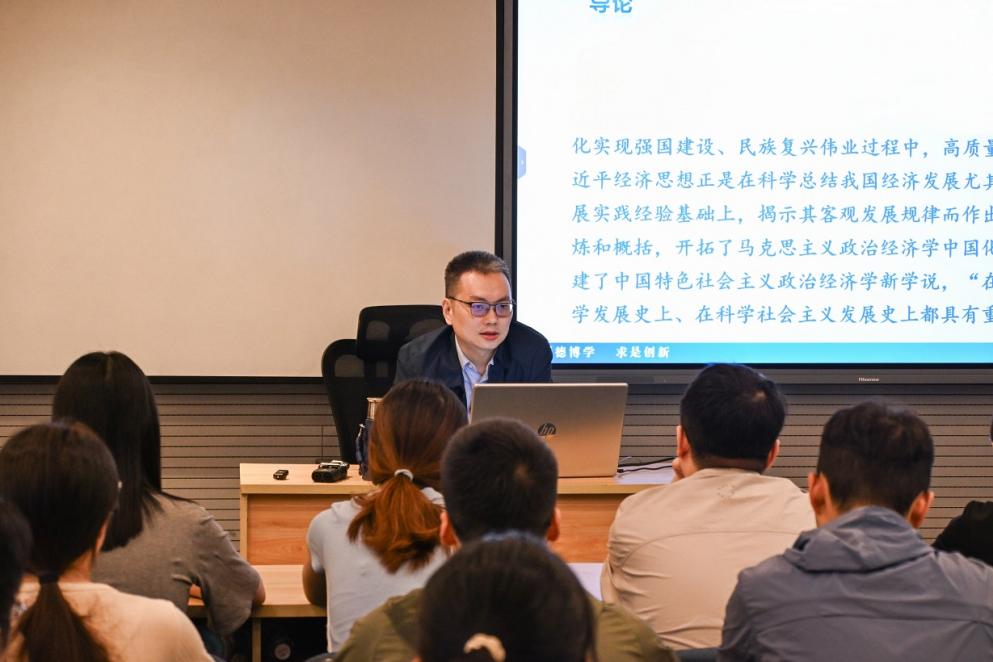 知行践学赋能科教创新，重庆工商大学把课堂搬进摩博会