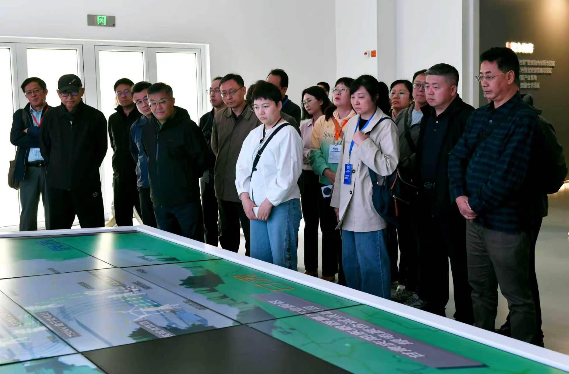 黄土塬，如此斑斓多彩?——“数智红土·福地庆阳”全国主流媒体庆阳调研行活动走笔