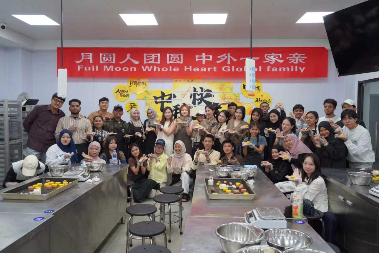 月圆承文脉 食育担使命——江苏农牧科技职业学院‌以专业优势赋能文化传播与社区服务