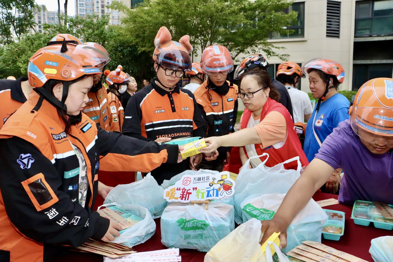 无锡瞻江：一桌团圆饭凝聚邻里情，百家宴赋能基层治理