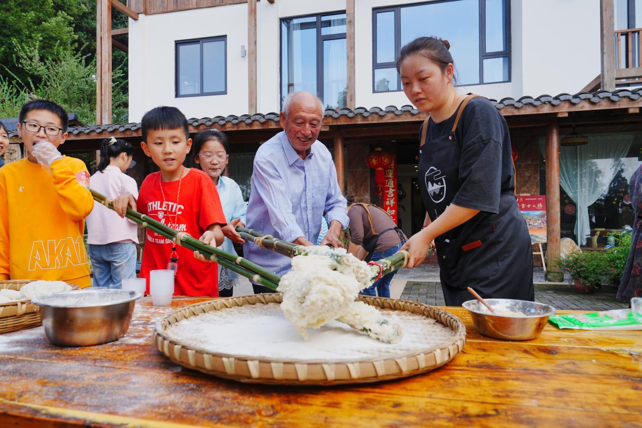 业态出新 错位出圈！重庆多元文旅场景激活中秋假日消费热潮