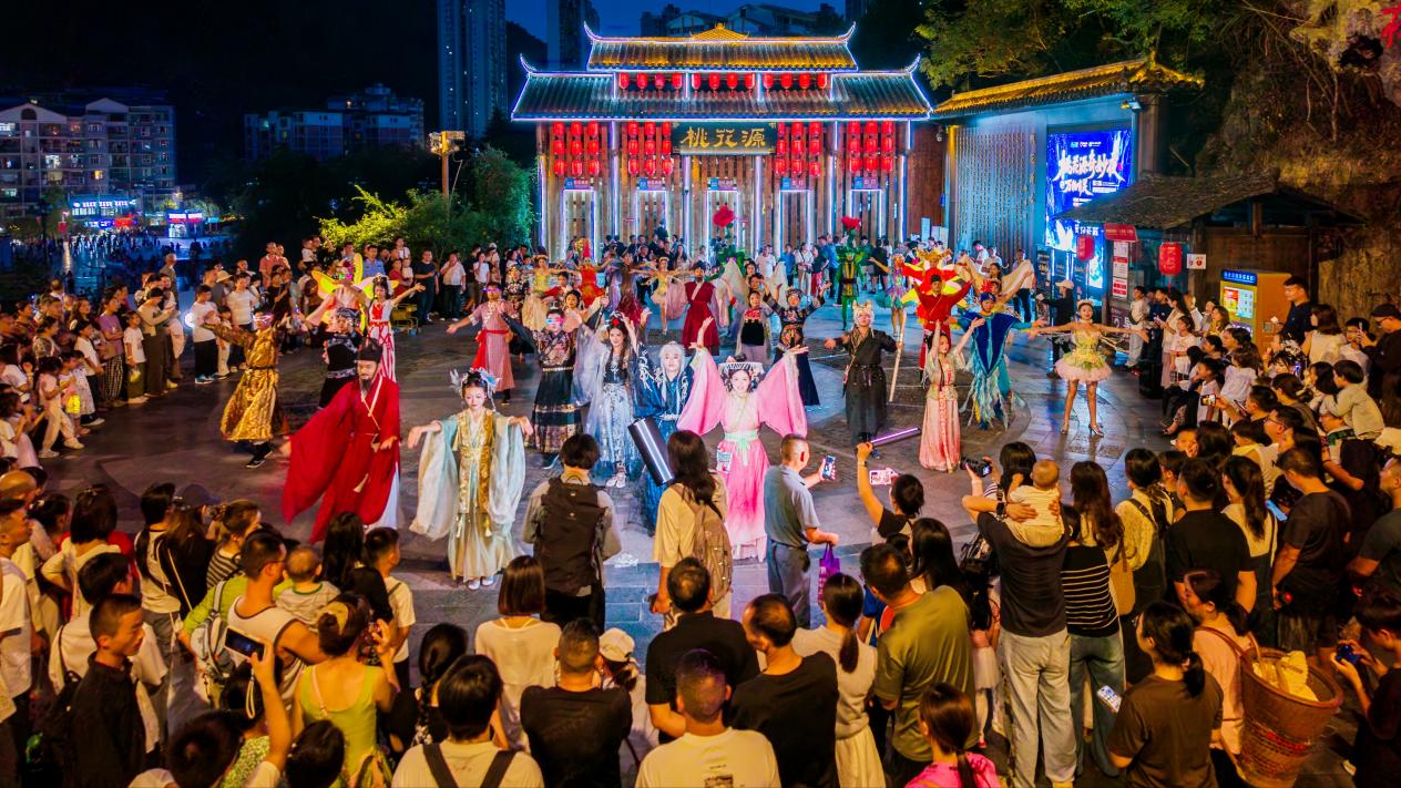 业态出新 错位出圈！重庆多元文旅场景激活中秋假日消费热潮