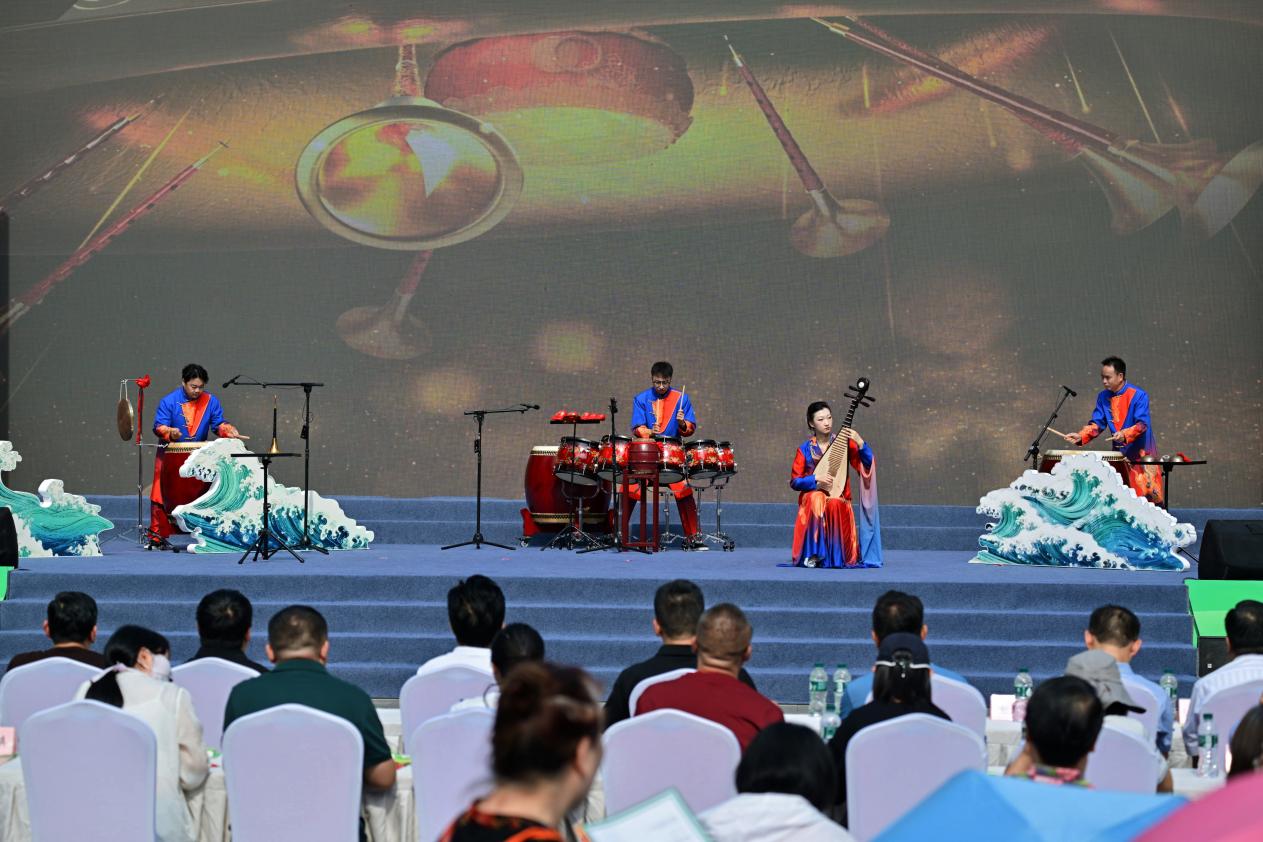 喜迎国庆颂巴蜀，2026成渝地区双城经济圈戏剧曲艺交流展演在重庆綦江上演