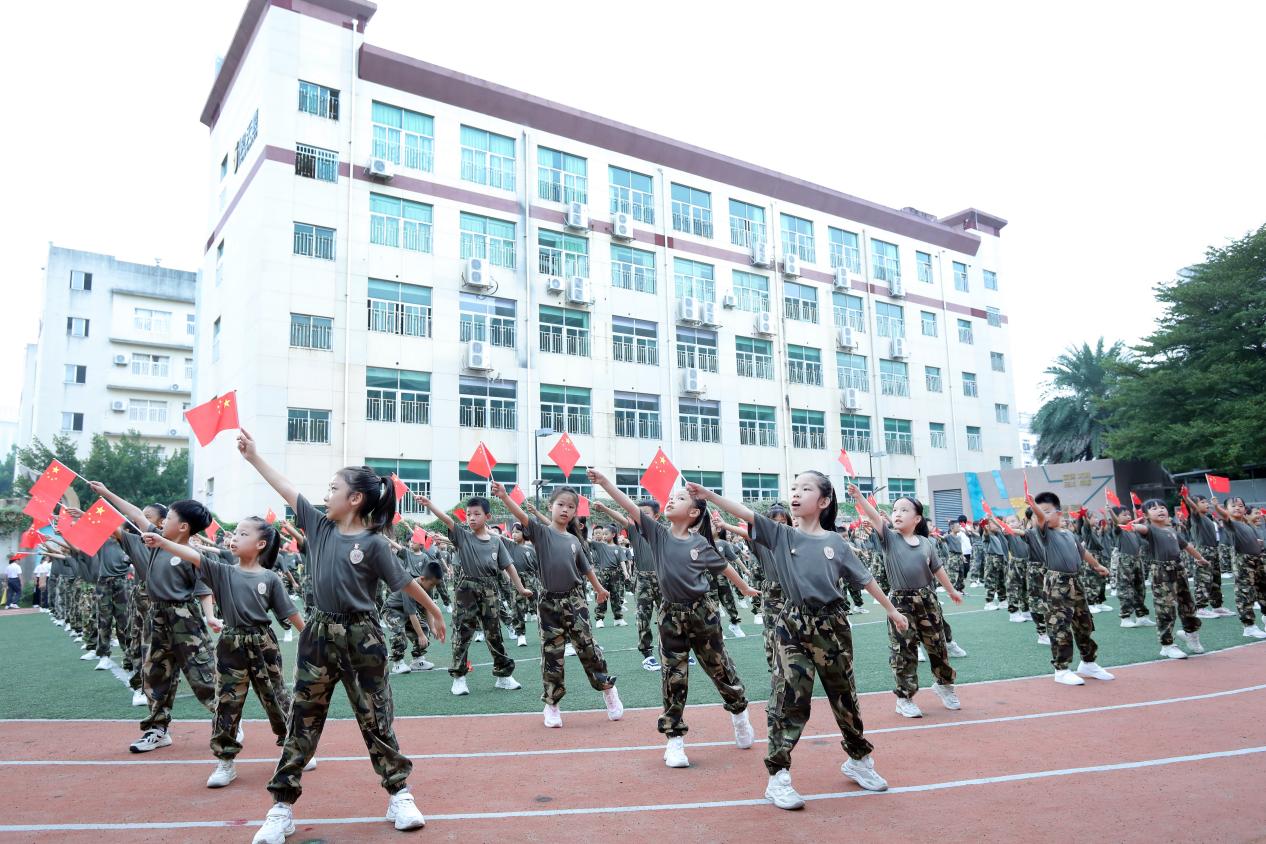 福建福州：少年接力新长征