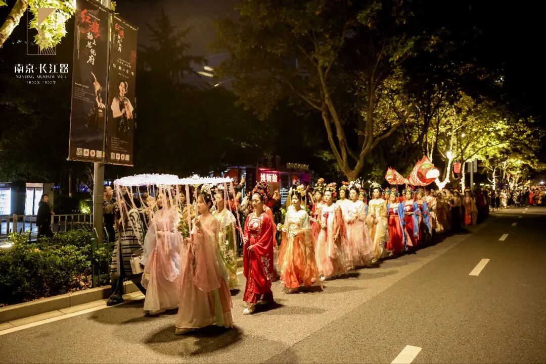 长江路文博街区正式开街,无界畅玩!