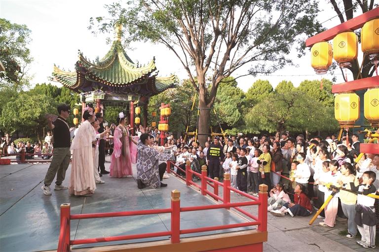 古都长安何以常逛常新——西安消费新业态新模式新场景试点一线观察
