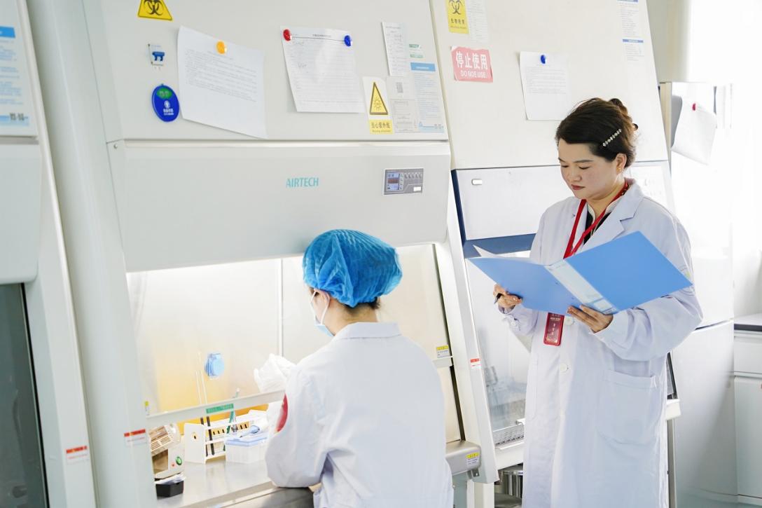 显微镜下竞锋芒，第二届重庆市大学生临床检验技能竞赛落幕