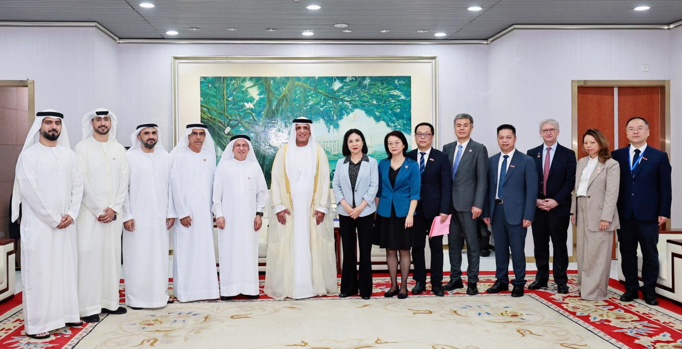 阿联酋拉斯海玛酋长国代表团访问福州大学