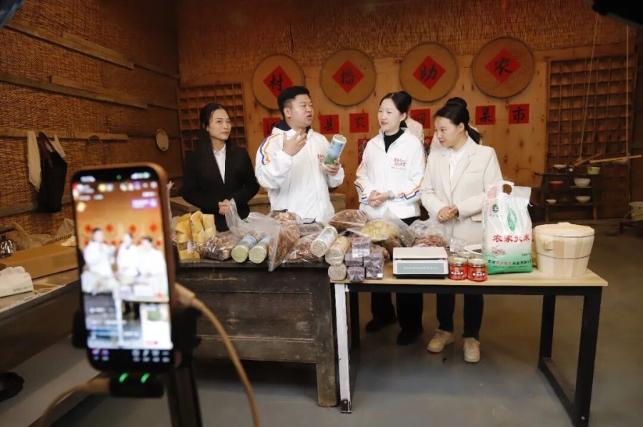 一场双向奔赴! 读懂珠遵青年交流背后的“红”和“绿”