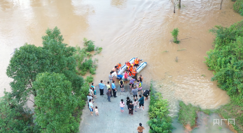 军地合力救援被困瑶乡群众814人 湖南道县潇水河预计23日22时退出警戒水位