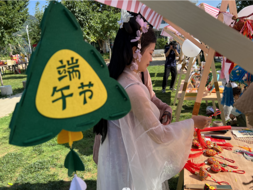 山东蒙阴举办多彩端午非遗市集