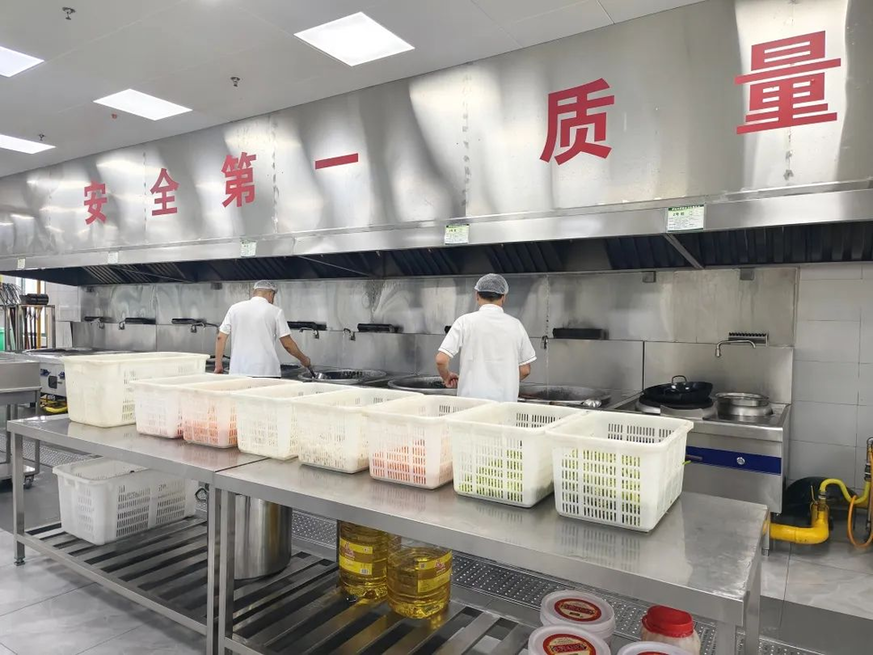 苏州相城：慈善基金托起老年人幸福餐盘