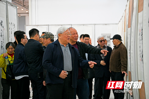 “红色文化 民族复兴”主题书画作品巡展启动仪式在湖南省展览馆举行