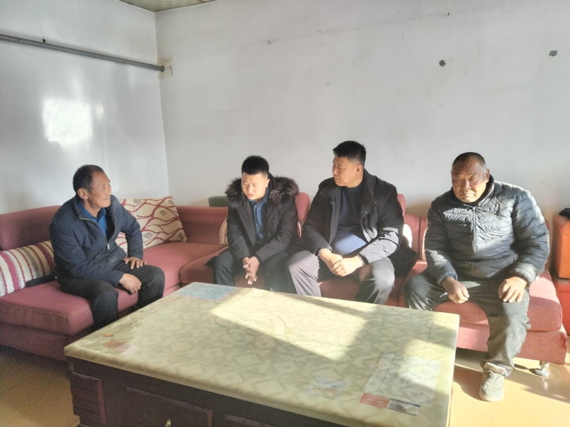 内蒙古鄂托克旗：“暖心煤”冬天里的一把火暖身暖心
