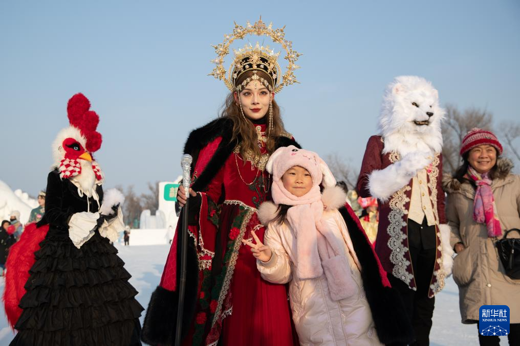 盛装“雪世界”“尔滨”上演冬日浪漫