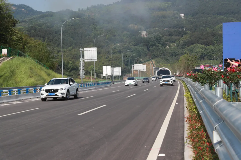 金凤隧道今日通车 重庆中心城区与璧山区增添新通道