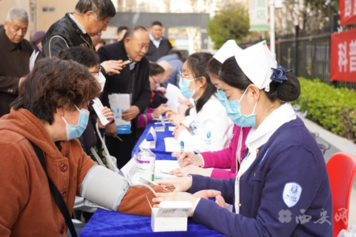 国际护士节，用爱点亮生命之光