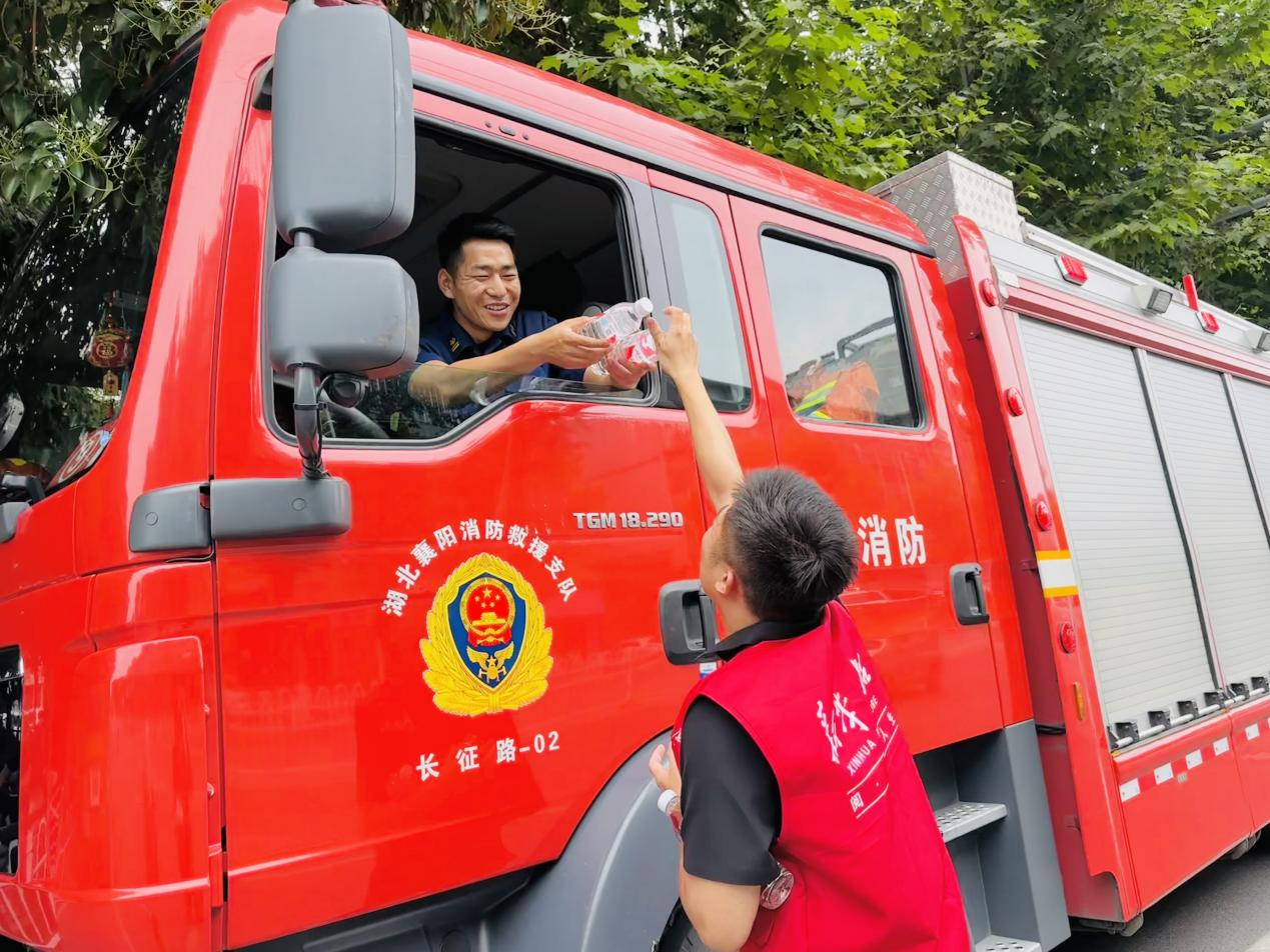 湖北省新华书店暖心伴考 助力学子逐梦