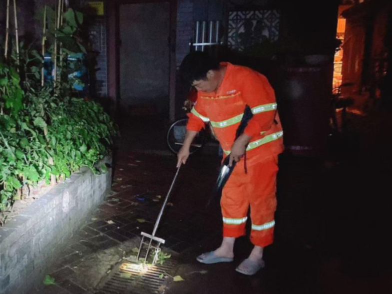 环雅丽都：风雨兼程，“汛”速出击！