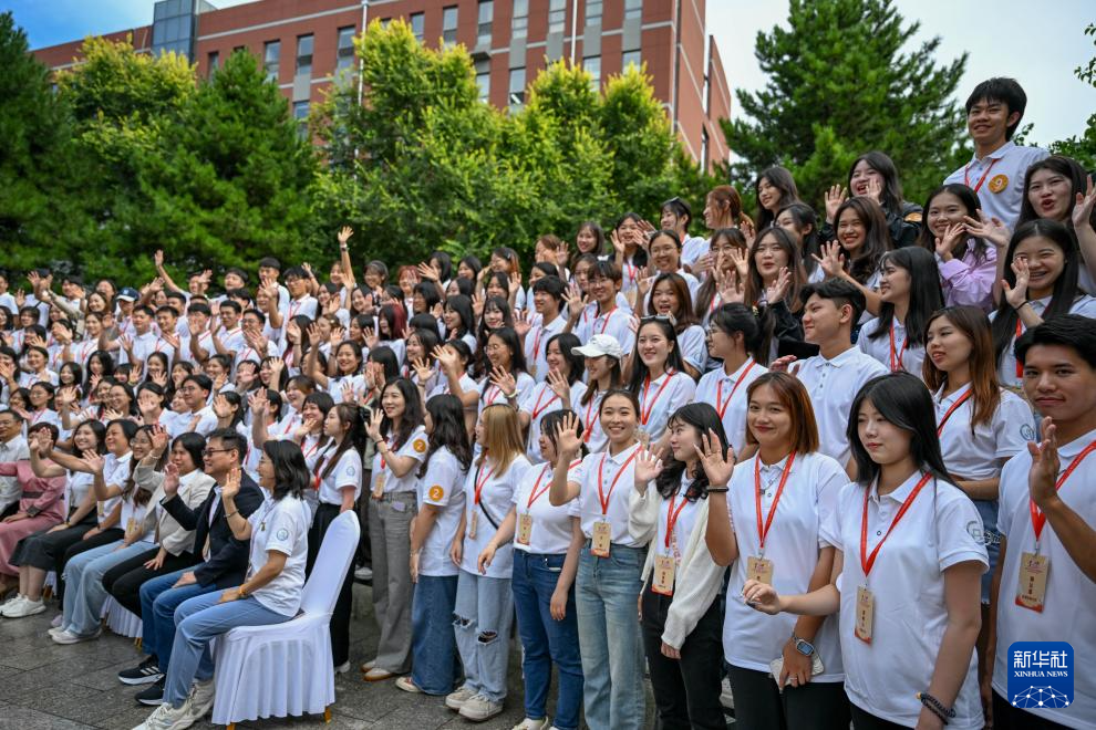 第三十届海峡两岸大学生新闻营在内蒙古启动