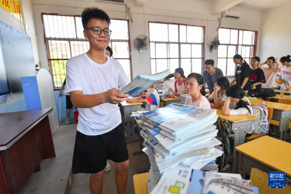 湖南华容团洲学校开学报到