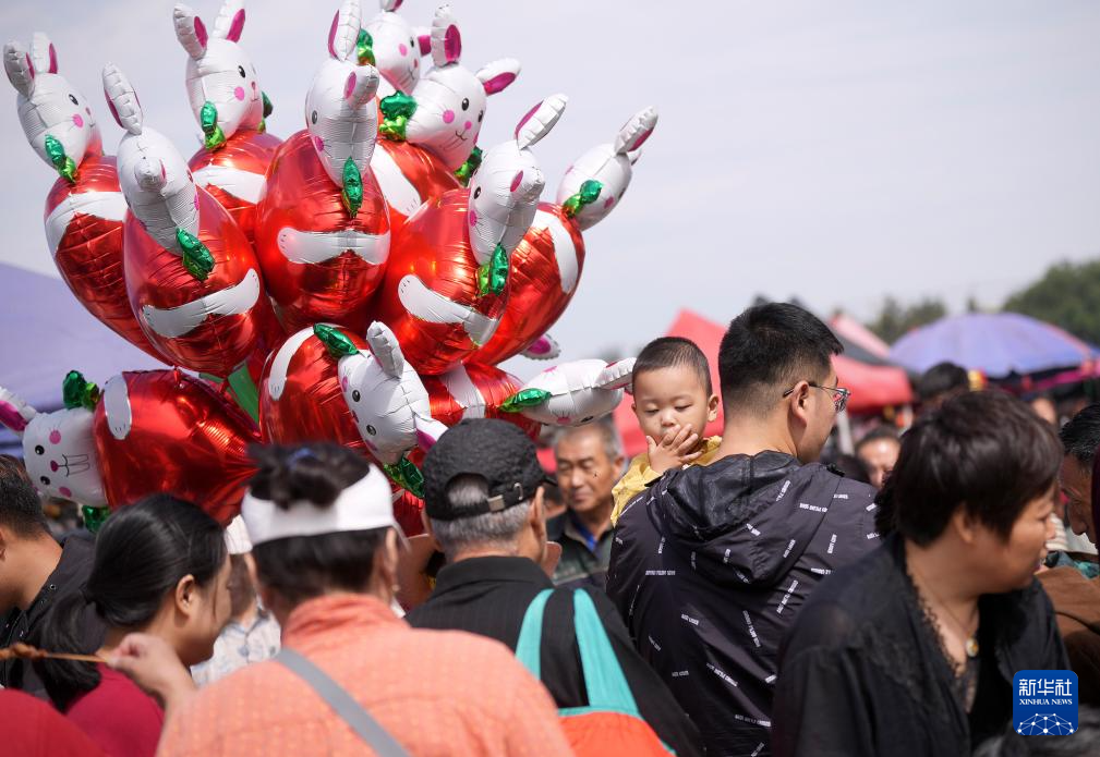 国道之行 海阔天空｜“花式逛集”迎中秋