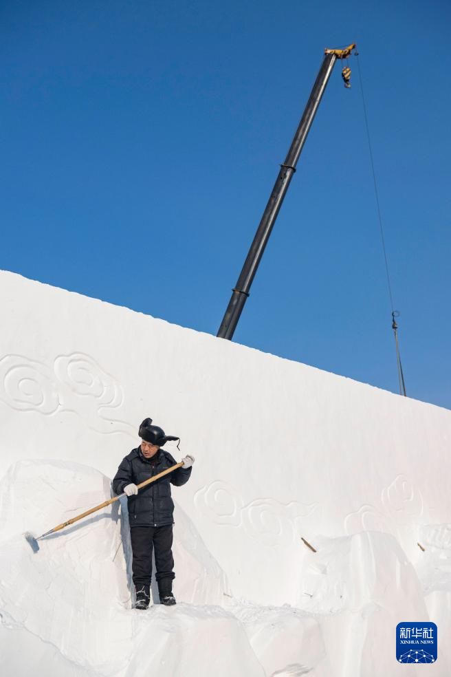 哈尔滨太阳岛雪博会雪建工作持续推进