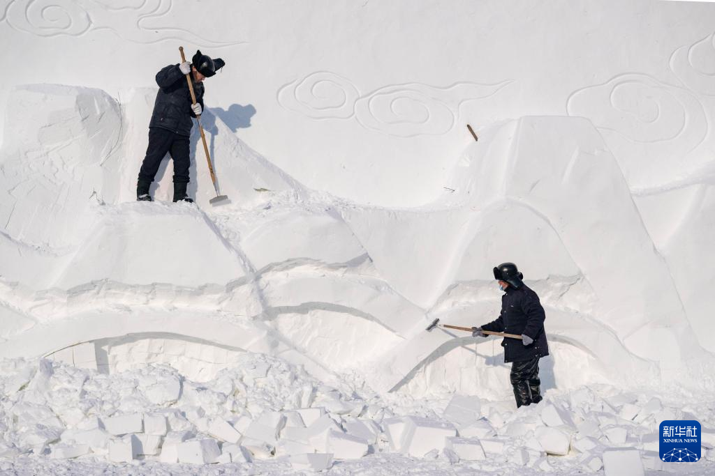 哈尔滨太阳岛雪博会雪建工作持续推进