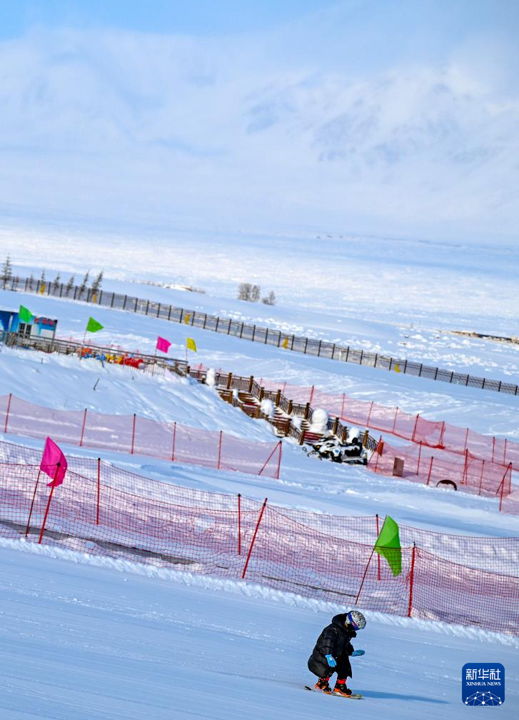 新疆温泉： 冰雪与温泉的邂逅