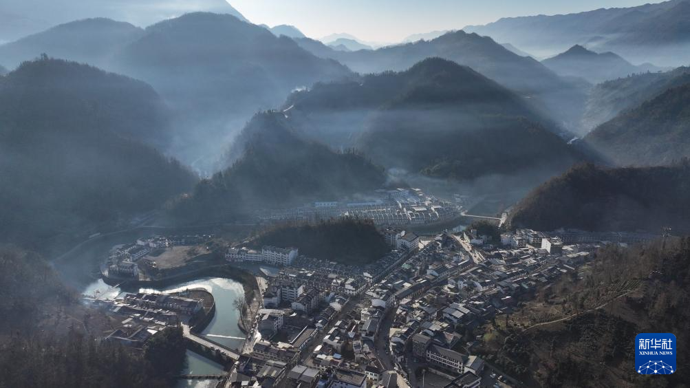 小镇晨曦 水墨风景