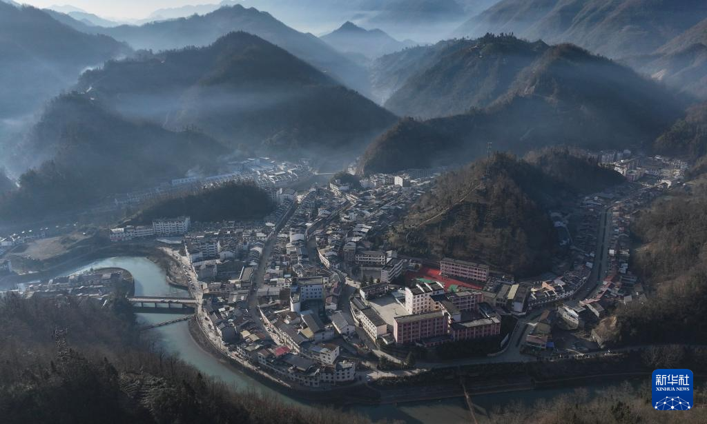 小镇晨曦 水墨风景