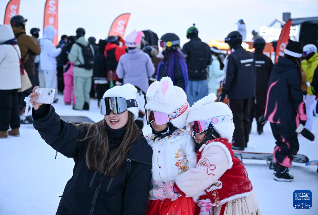 一座滑雪场带“热”一座城