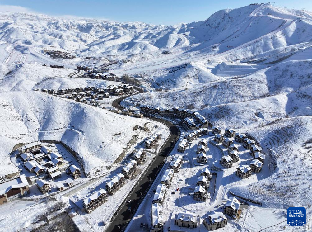 一座滑雪场带“热”一座城