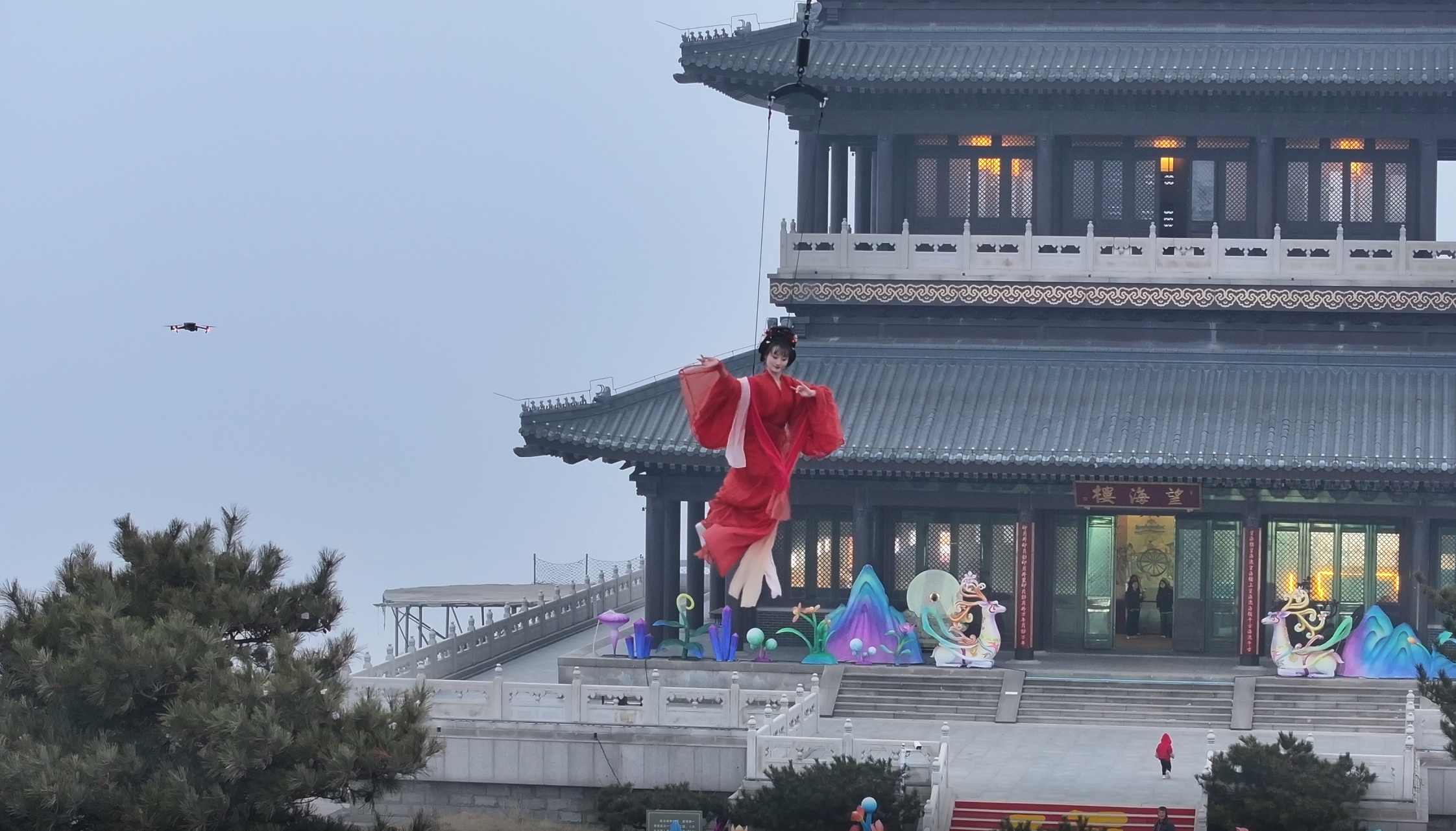 春節(jié)旅游高峰，天蒙景區(qū)人氣爆棚 “年” 味濃