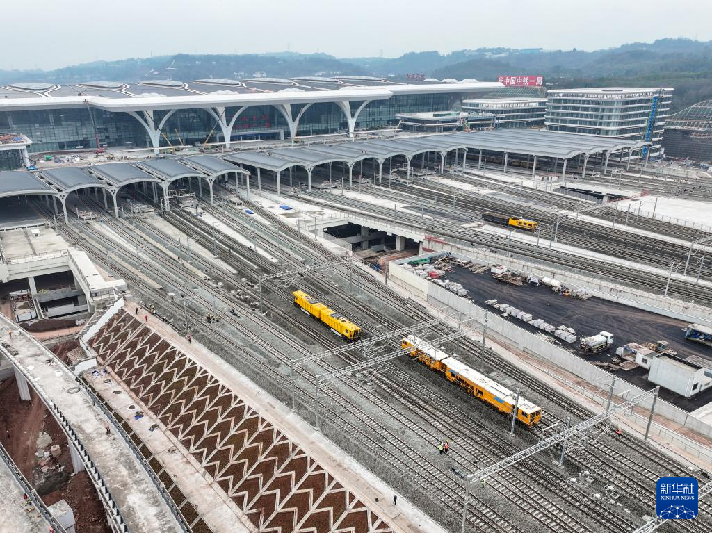 西部地区最大高铁枢纽重庆东站进入线路精调阶段