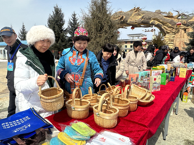 中青旅联盟百余名旅行商在黄河文化旅游带甘肃段开展研学踩线活动