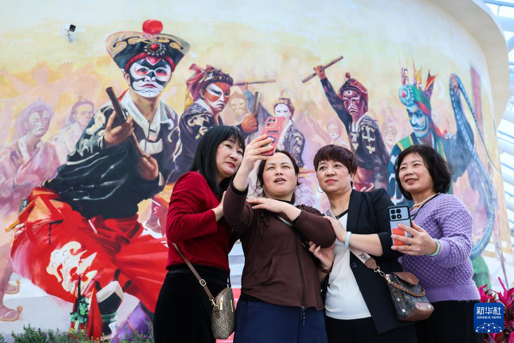 广东新晋网红高速服务区亮相潮汕