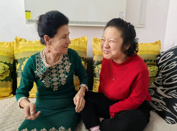 【铸牢中华民族共同体意识】执笔共绘“同心圆” 凝心聚力促认同