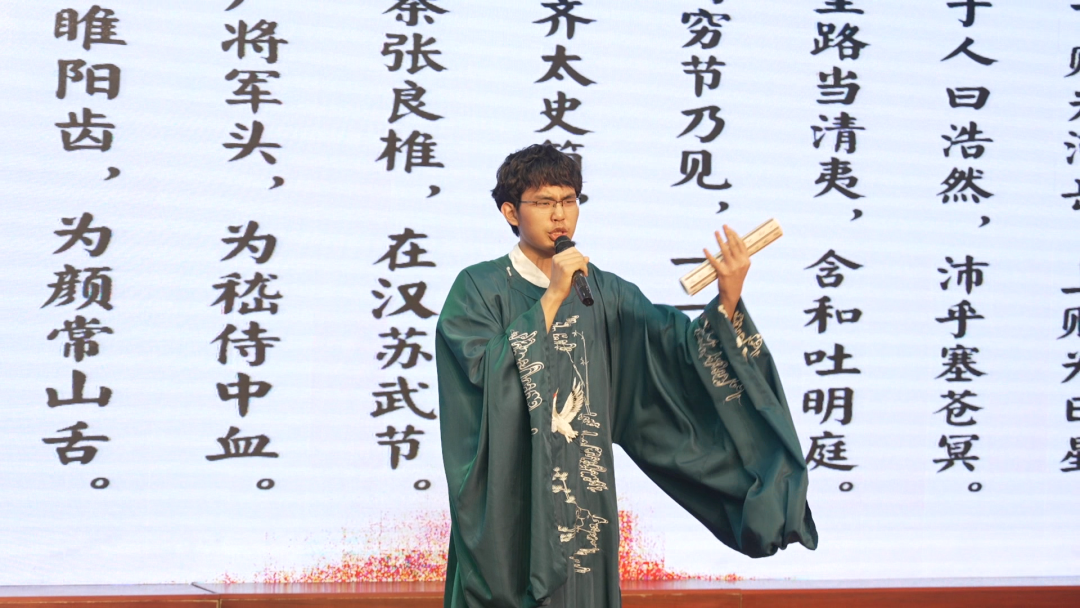 书香与匠心交织 点亮职业教育新征程 —— 包头机械学校读书日活动侧记