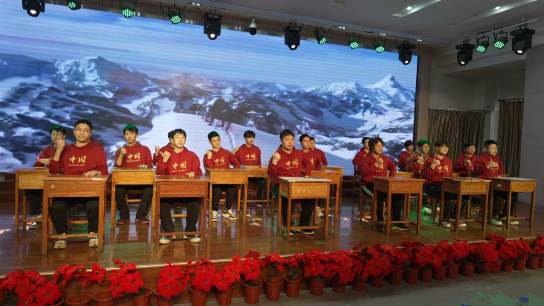 书香与匠心交织 点亮职业教育新征程 —— 包头机械学校读书日活动侧记