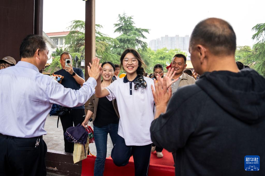 湖南浏阳：成人礼 致青春