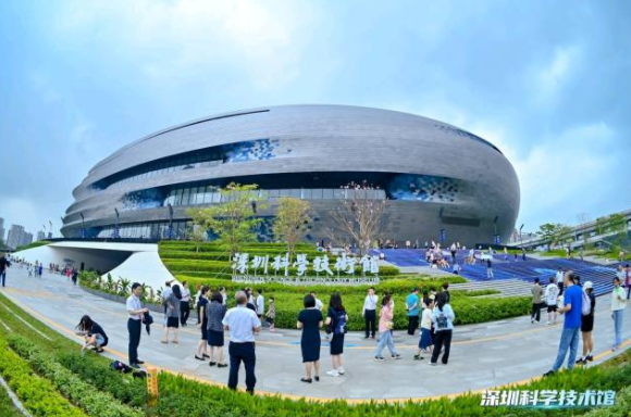 “大飞船”正式启航！深圳科学技术馆开馆首日人气火爆
