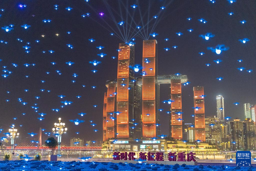 新职业故事丨无人机飞行工程师陆子祥：愿夜空“繁星”更璀璨